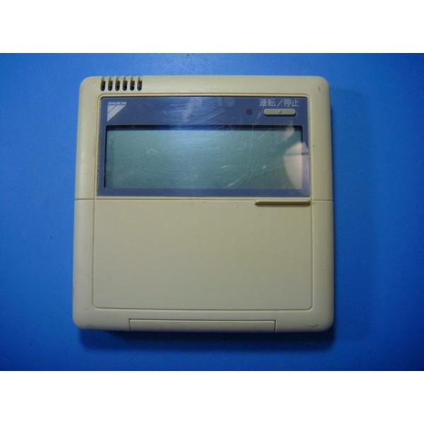 メーカー：ダイキン型番： BRC1C1 付属品：本体（写真内の物ですべてになります）【商品の状態】使用感、スレキズ、日焼け等あります。