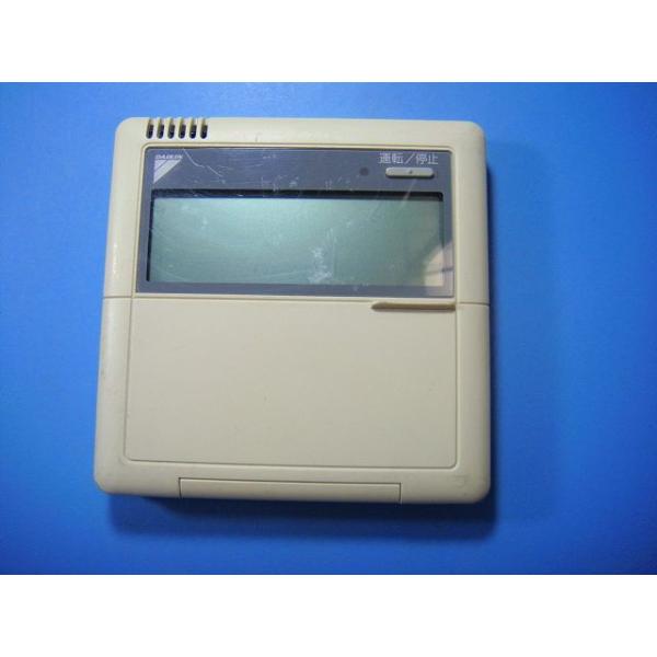メーカー：ダイキン型番： BRC1C1 付属品：本体（写真内の物ですべてになります）【商品の状態】使用感、スレキズ、日焼け等あります。