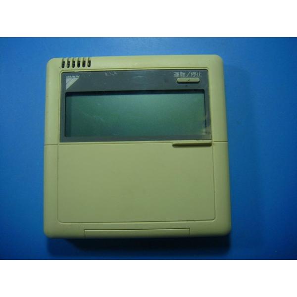 メーカー：ダイキン型番： BRC1C1 付属品：本体（写真内の物ですべてになります）【商品の状態】使用感、スレキズ、日焼け等あります。