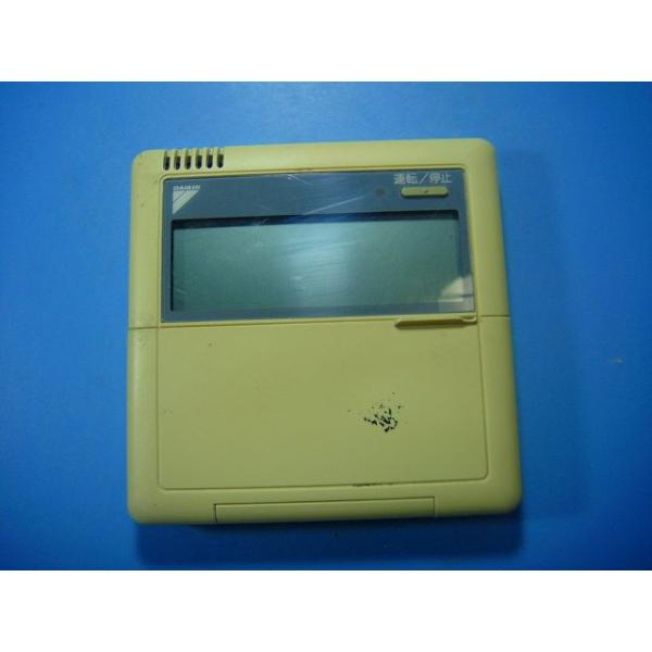 メーカー：ダイキン型番： BRC1C1 付属品：本体（写真内の物ですべてになります）【商品の状態】使用感、スレキズ、日焼け等あります。