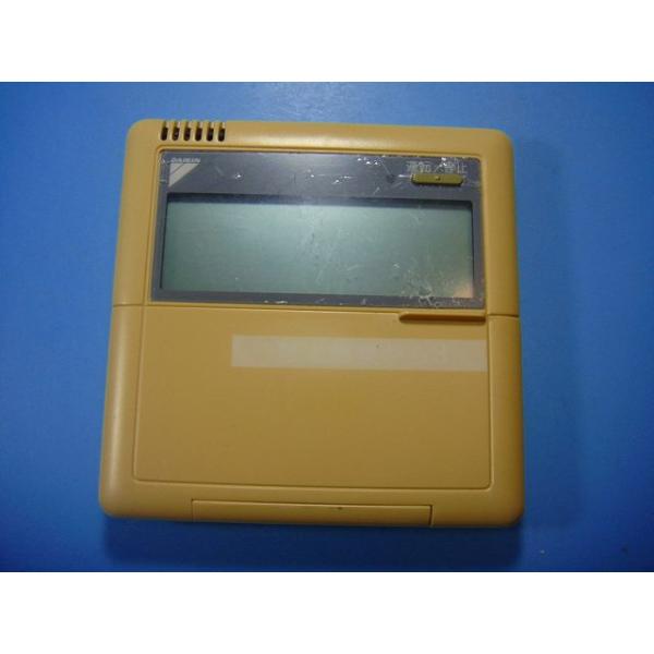 メーカー：ダイキン型番：BRC1C2付属品：本体（写真内の物ですべてになります）【商品の状態】使用感、スレキズ、日焼け等あります。