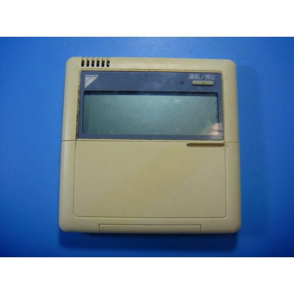 メーカー：ダイキン型番： BRC1C1 付属品：本体（写真内の物ですべてになります）【商品の状態】使用感、スレキズ、日焼け等あります。