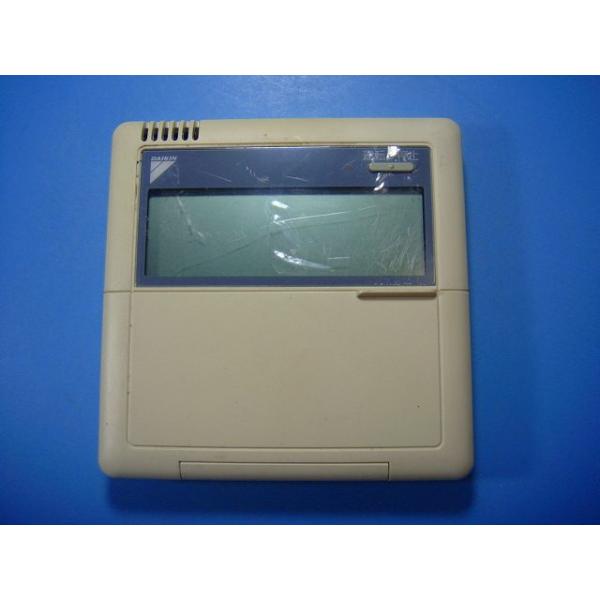 メーカー：ダイキン型番： BRC1C1 付属品：本体（写真内の物ですべてになります）【商品の状態】使用感、スレキズ、日焼け等あります。