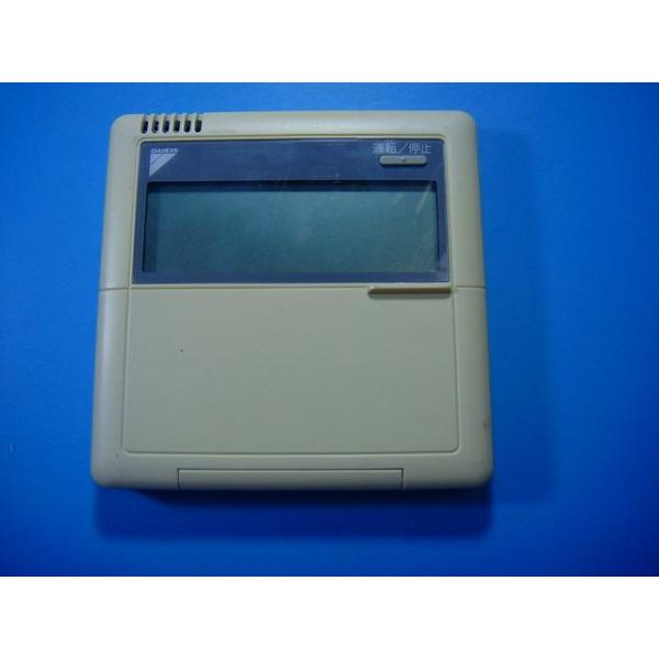 メーカー：ダイキン型番：BRC1C1付属品：本体（写真内の物ですべてになります）【商品の状態】使用感、スレキズ、日焼け等あります。