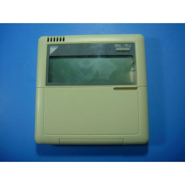 メーカー：ダイキン型番：BRC1C1付属品：本体（写真内の物ですべてになります）【商品の状態】使用感、スレキズ、日焼け等あります。