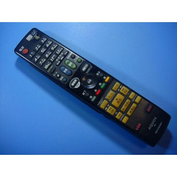 メーカー：SHARP型番：GA955PA付属品：本体（写真内の物ですべてになります）【商品の状態】使用感、スレキズ、日焼け、汚れ等あります。全ボタン赤外線による動作確認OKでした。不具合がある場合は下記に記載致します。不具合：なし