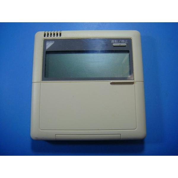 メーカー：ダイキン型番：BRC1C1付属品：本体（写真内の物ですべてになります）【商品の状態】使用感、スレキズ、日焼け等あります。