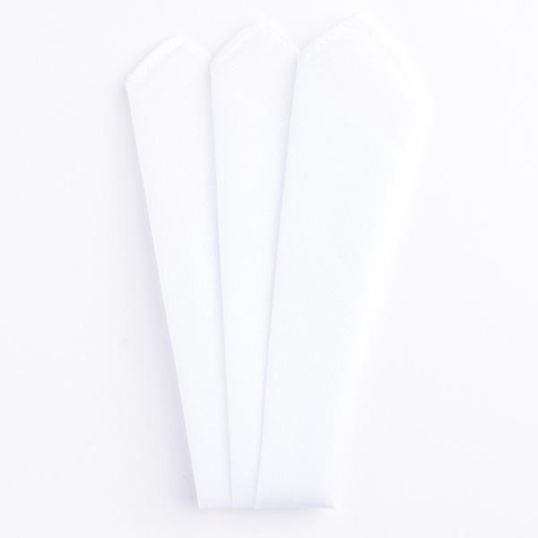 【サイズ】約14cm×約8.5cm　【素材】綿(コットン)100％　【生産国】マレーシアあらかじめ丁寧に折られ、ポケットに入れるだけでポケットチーフスタイルが完成します。型崩れの心配もなく、きちんとした礼装スタイルをキープできます。設立４５...