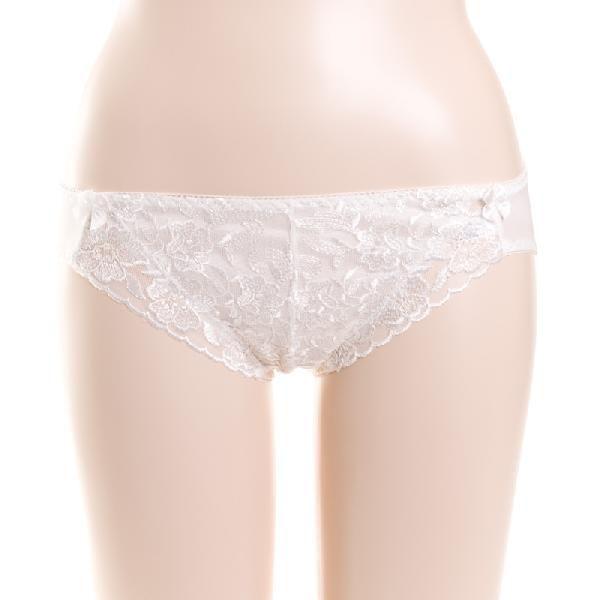 両サイドにリボンを配置し、フロントをチュールレースで豪華に仕上げたブライダルフルバックショーツです。　【素材】ポリエステル100％　【サイズ】Mサイズ（ヒップ87-95cm）　Lサイズ（ヒップ92-100cm）　【生産国】中国　本商品はメー...