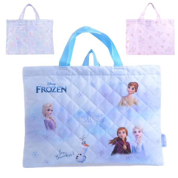 小学校・幼稚園・保育園の入園入学準備にいかがでしょう。習い事や通学・通園・通塾など様々な場面でご活用頂けます。丈夫なポリエステル生地なので気にせず洗えます。内側にネームタグあり机などに引っかけるフック（ループ）が付いています。表面にポケット...