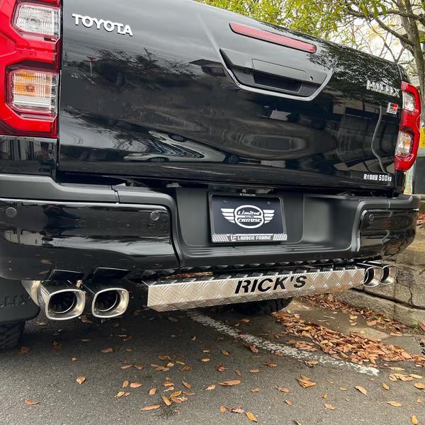 RICK'S リアスキッドプレート　アルミ　黒　ハイラックス RICK'S スキッドプレート リミテッドエディション For HILUX