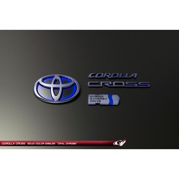 サテン】 【新車外し】トヨタ カローラクロス ハイブリッド エンブレム