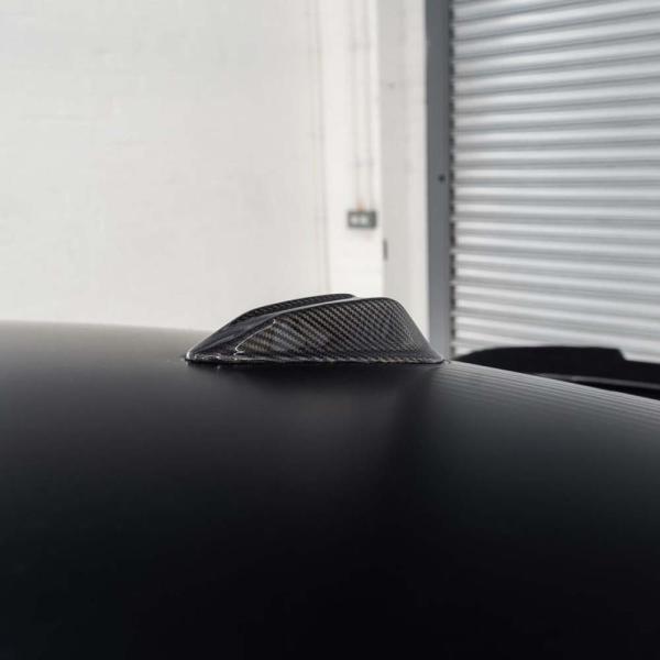 BMW 5シリーズ(G60)／M5(G90) プリプレグカーボン・シャークフィンカバー【TRE】