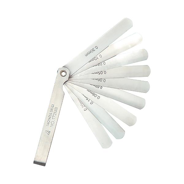 ◆◆用途◆◆隙間の寸法測定用シックネスゲージ。◆◆機能◆◆用途にあわせて豊富な種類の長さとリーフをそろえたシックネスゲージです。◆◆仕様◆◆●本体サイズ：幅13mm×高さ109mm×奥行5mm。●重量：27g。●リーフ：9枚組。◆◆材質◆◆...