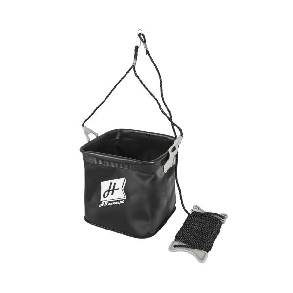 軽量、ソフトな高品質EVA素材採用の水くみバケツ!ネジって押さえるだけでコンパクトに収納。丈夫な10mロープ付き。カラー： ブラックサイズ： 18cmロープ全長： 約10mオモリ有無： 有素材： (本体)EVA、(ロープ)PE