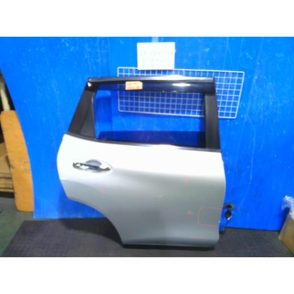 エクストレイル DBA-T32 右リアドア カラー/ K23 H210M-4CAMA 436041