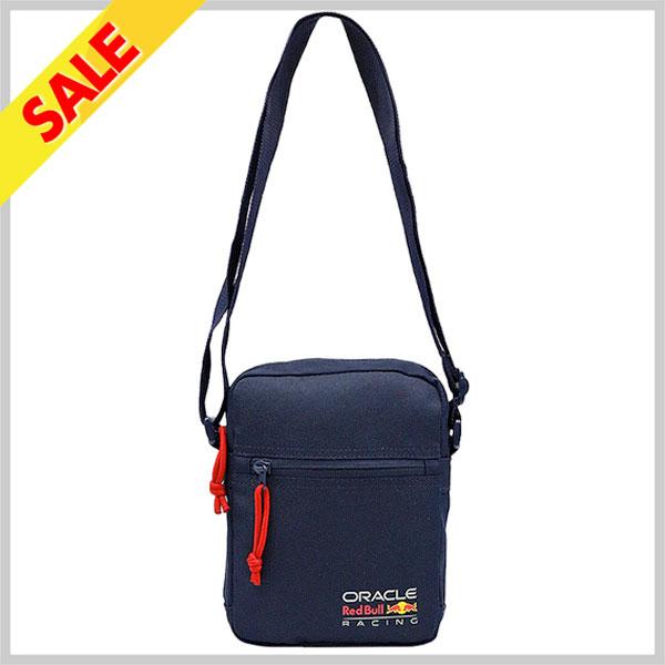 レッドブルレーシング ロールトップバックパック 使用一回・超美品 BFA レッドブルレーシング ロールトップバックパック 使用一回・超美