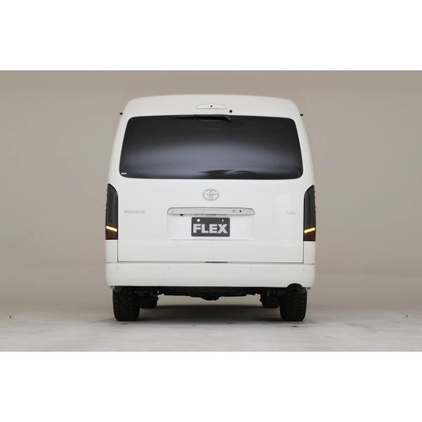 フレックス ハイエース NEO TRACE LEDテールランプ SMOKE【車両情報