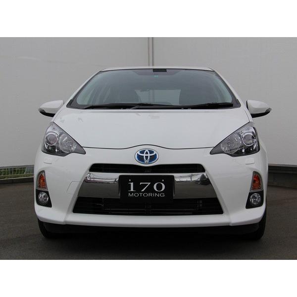 TOYOTA AQUA フロントバンパーガーニッシュ メッキ Amazon | トヨタ(TOYOTA) フロントバンパーガーニッシュ メッキ