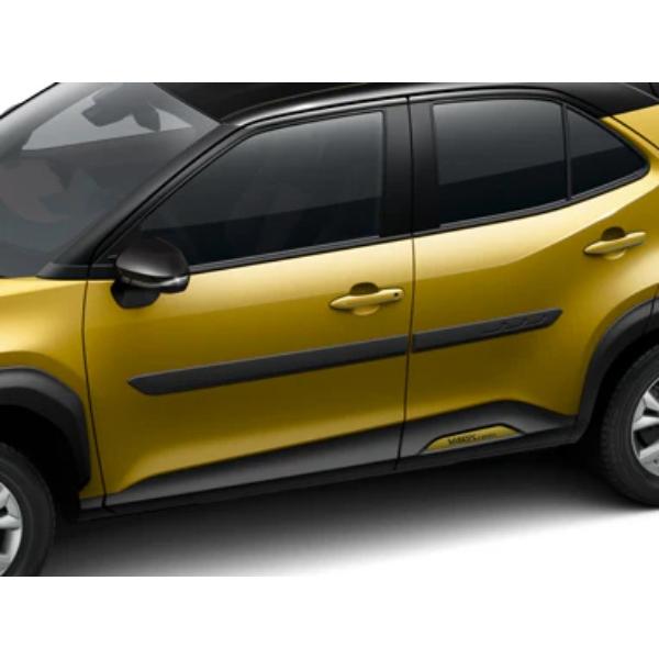 トヨタ（TOYOTA） 欧州 純正 ヤリスクロス MXPJ10 ドアサイド