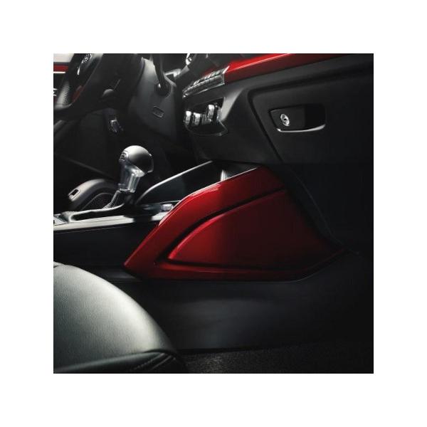 Audi（アウディ） 純正 センターコンソールサイドパネル Q2 GA