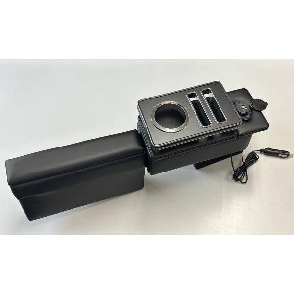 商品：USBポート付き　センターコンソールBOX　PVCレザー車種：ハスラー専用　【フロントコンソールトレー付き車用】置くだけの簡単設置。USB（2.1A/1.0A）2口