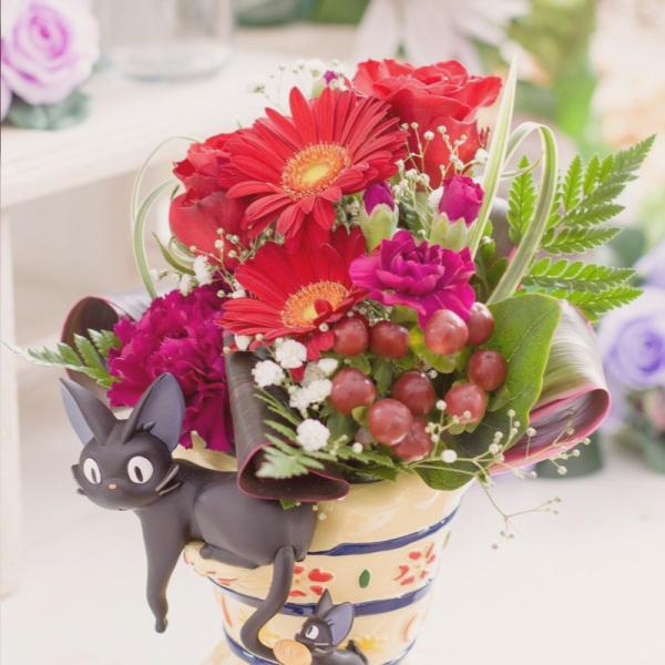 ジブリ 魔女の宅急便 フラワーアレンジ かわいい 花 ギフト プレゼント 送料無料 誕生日プレゼント 贈り物 お祝い 優しい子ジジ Buyee Buyee 日本の通販商品 オークションの代理入札 代理購入