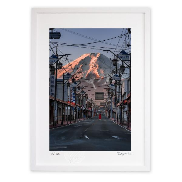 サイズ:(額縁)438 × 315 mm、(フォト)420 × 297mm (余白含む）/素材：天然木、アクリルガラス、高級アート紙/内容物：アートフォト（ジクレー版画）1枚（署名・エディション番号入り）、額縁（フレーム）1個（アクリルガラ...