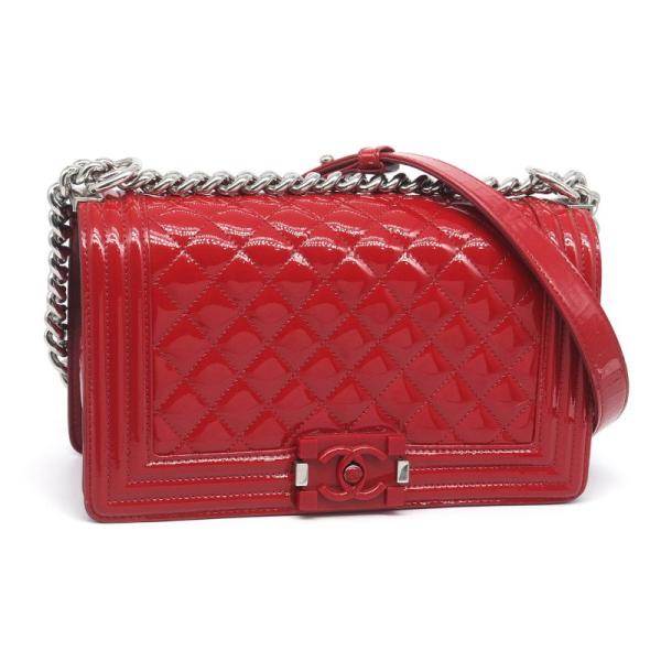 CHANEL 赤 キルティング レザー ボディバッグ CHANEL 赤 キルティング レザー ボディバッグ CHANEL 赤 キルティング