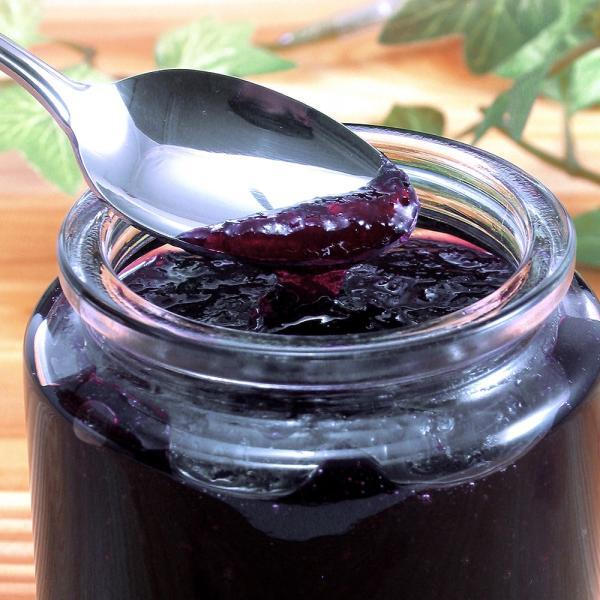 無添加・無着色の手作りジャムです。果実の原型をできるだけそのままとどめた【ブレザーブスタイル】で、素材その物の旨味を引き出しました。まるでコンポートのようなサラッとした口あたりです。大粒のジャムなので、アイスクリームやヨーグルトのトッピング...