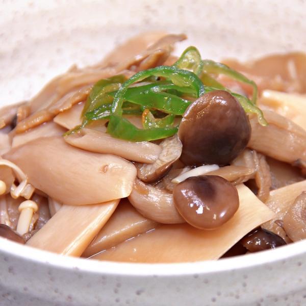 お客様からリピート続々！人気商品がついに登場！国内産きのこをかつおだし風味の醤油で煮つけたお惣菜です。そのままでも、それぞれの「きのこ」の味が楽しめます。また、ネーミングのとおり、きのこの旨味がしみ込んだダシと一緒に「大根おろし」をかけて食...