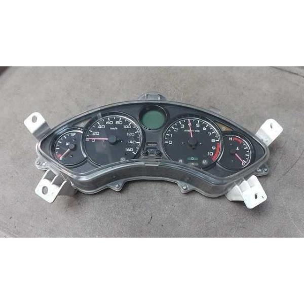 08フォルツァ フォルツァZ MF08-1309xxx の メーター 傷 爪折れ 穴 *1533089400 中古