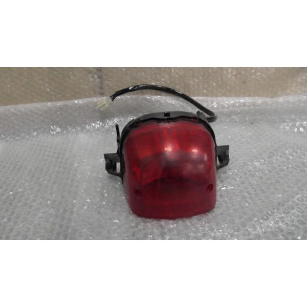 CUXI 100 RLCC1DW10DY017xxx の テールランプ 傷 *1617935127 中古