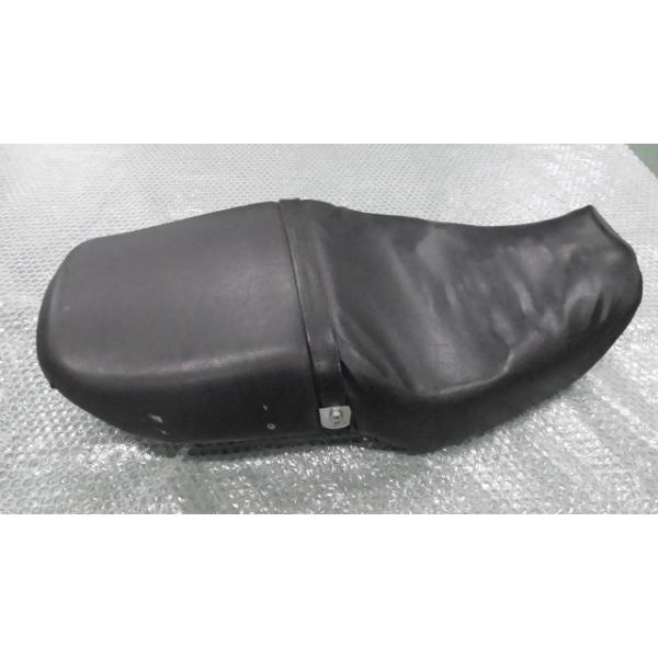 バリオス ZR250A-022xxx の シート アンコ抜き *1634090282 中古