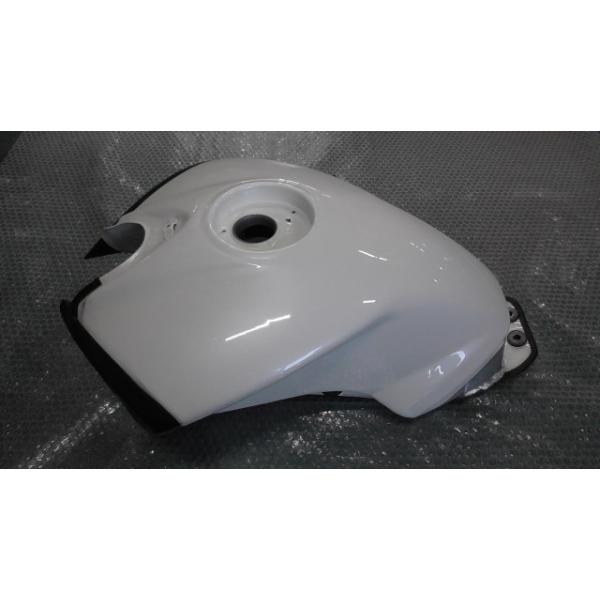【値下げ！】メガリ250R カウル・タンク等一式 Megelli メガリ 250r LWGYDNL06CA002xxxの ガソリンタンク *1648184677