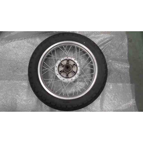 SR400 RH01J-009xxx の リアホイール タイヤ付 *1667266281 中古