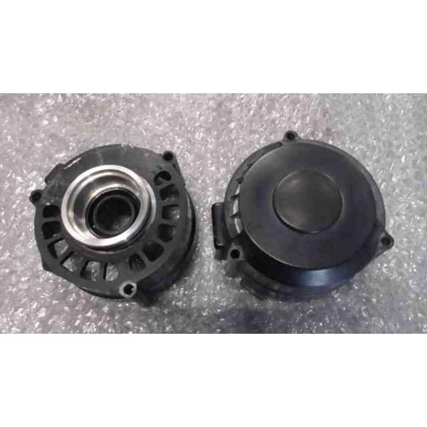 CB750 教習車 RC42-1550xxx の ジェネレーターカバー *1680049967 中古
