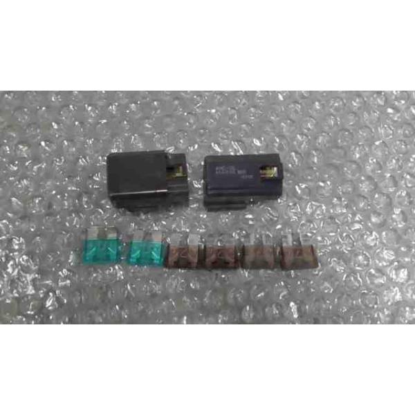 アクシストリート SE53J-136xxx の リレー 平型ヒューズ アクシストリート SE53J-136xxx の リレー 平型ヒューズ