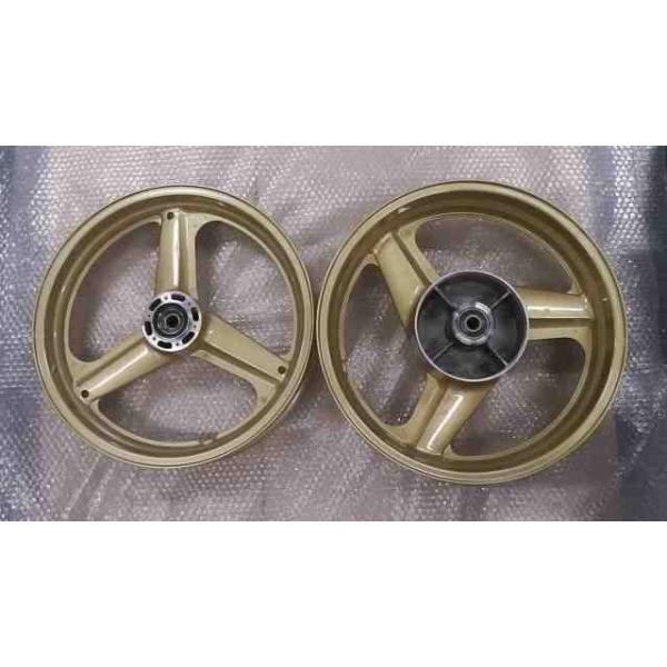 CB400 SUPER FOUR NC31 の ホイール セット *1721276158 中古 : バイク