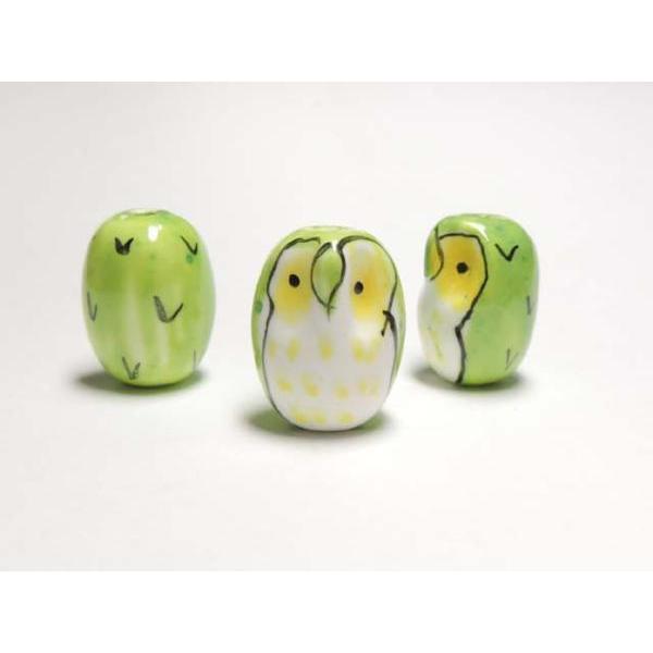 ■陶器ビーズ■フクロウ 約22×17mm 黄緑　10個06-1103