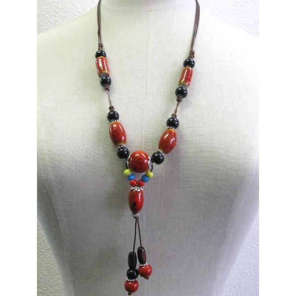 ◇エスニック◇赤 黒 陶器ビーズ ネックレス 09-1031 : B