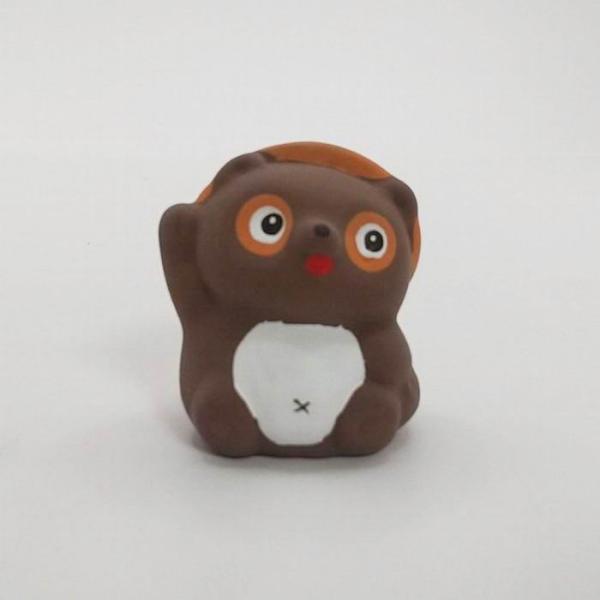 [ 商品名 ]たぬき人形 おみくじ[ 特徴 ]小さなたぬきの人形です。おみくじが入っていて、お尻の赤い紐を引っ張ると中からおみくじが出てきます。人形の高さ：約4cm＜送料＞2個まで　390円3個以上　864円〜※3個以上は運送会社宅配便料金...