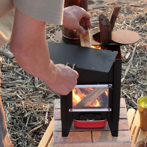テーブル暖炉 こばこ ロケットストーブ F90mm煙突付き F90mm煙突付き ミニ薪ストーブ こばこ 小窓で炎を眺めながら直火クッキングが卓上で楽しめる Bt