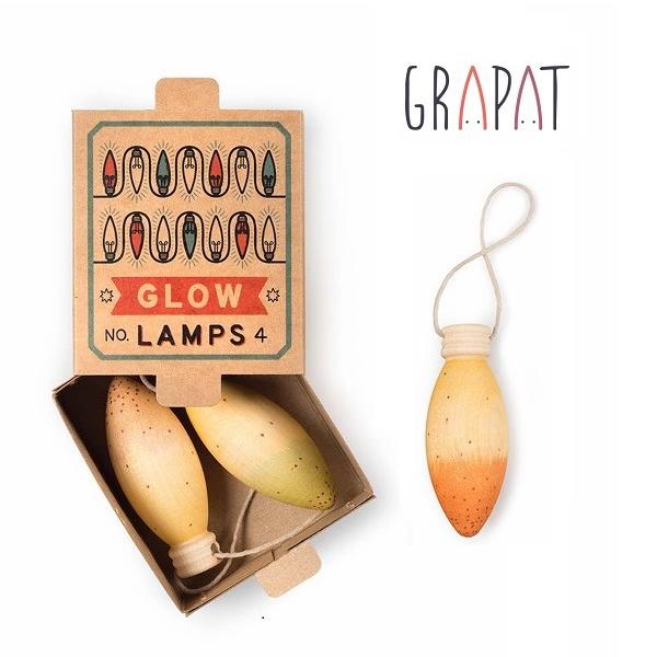 グラパットの世界観満載のクリスマスツリーオーナメントです。ツリーだけでなく、ちょっとした場所に引っ掛けたり、壁飾りにしたり。クリスマス期間だけではなく、日常の傍らにも似合いそうです。メーカー：GRAPAT（グラパット）/スペインサイズ　：約...