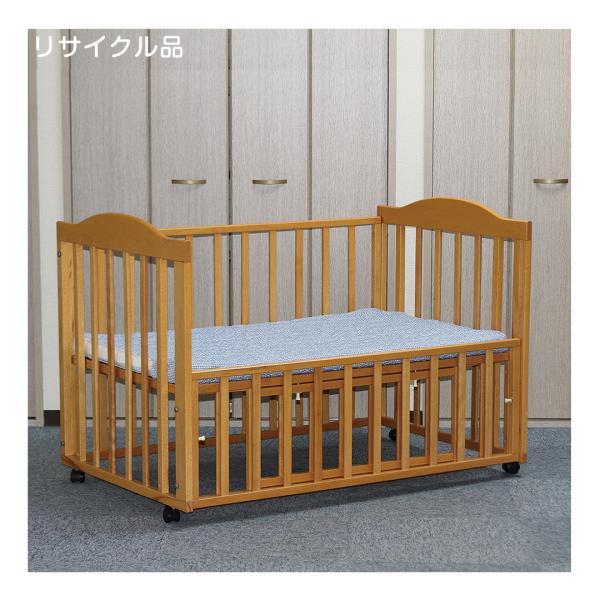 中古ベビーベッド】【限定3台】 <br>ハート＆ハート マット付き中型