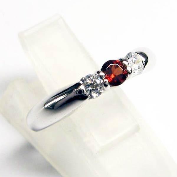 誕生石 3ストーン シルバーリング 1月 ガーネット 指輪 : Baby・Sies