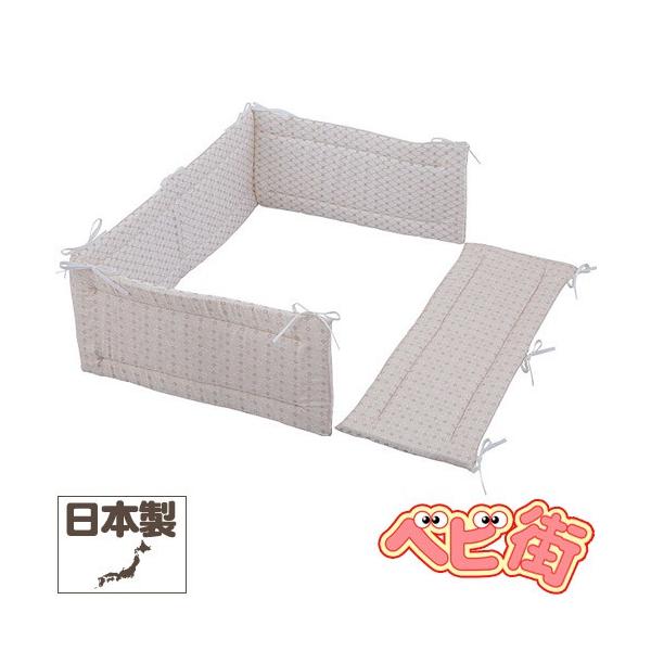 【送料無料】北海道・沖縄・離島は、別途送料がかかります。 詳しくは、「商品情報をもっと見る」内でご確認ください。赤ちゃんが寝返りをうっても大丈夫 ♪●寝台サイズ：70×120cmのレギュラーサイズのベッドガードパットです。●隙間風や冷暖房の...