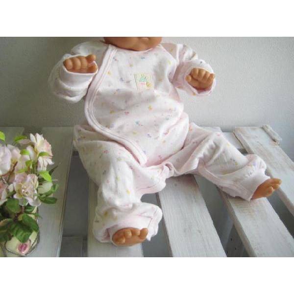 股部分はスナップボタンでオムツ替えもラクラク サイズ表示は70センチ＊着用期間は9ヶ月くらいまでを目安にお考え下さい　生地・縫製ともに高品質　安心・安全の日本製　一年中OKな素材なので、季節を問わず活躍してくれますよ♪ご注文の即日発送可能！...