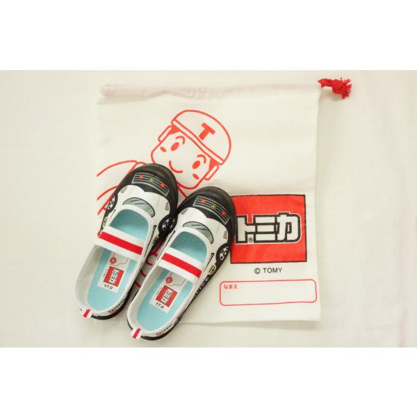 【メール便利用！送料込み】コマリヨー 【園児用上履き】トミカパトロールカー10675(配送区分B)