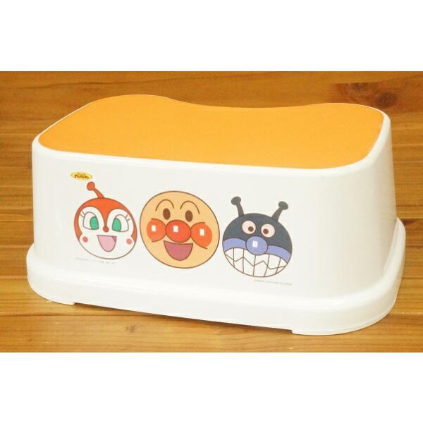 ★イスや踏み台としてお使いいただけます。　洗面台での手洗いやキッチンでのお手伝いにも！　お風呂での風呂椅子としてもお使いいただけます。★サイズ約/W34cm×D23cm×H13.4cm★耐負荷/約60kg(静荷重)★材質/ポリプロピレン　　...